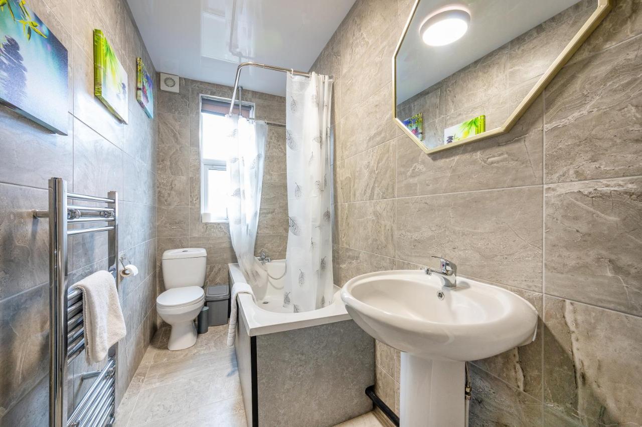 *Rb12S* For Your Most Relaxed & Cosy Stay + Free Parking + Free Fast Wifi * Лідс Екстер'єр фото